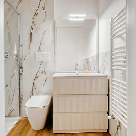 Hostmate - - Piero Francesca - Sempione Daire