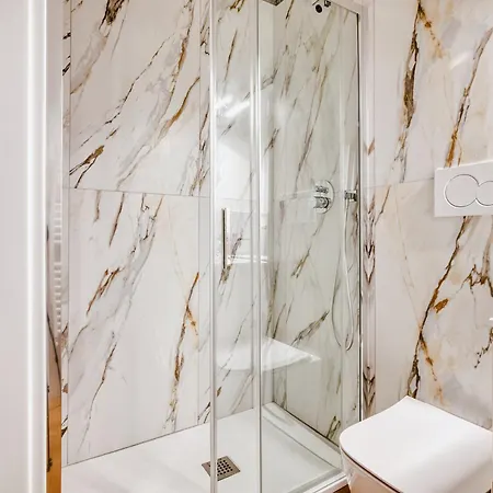 Daire Hostmate - - Piero Francesca - Sempione Milano